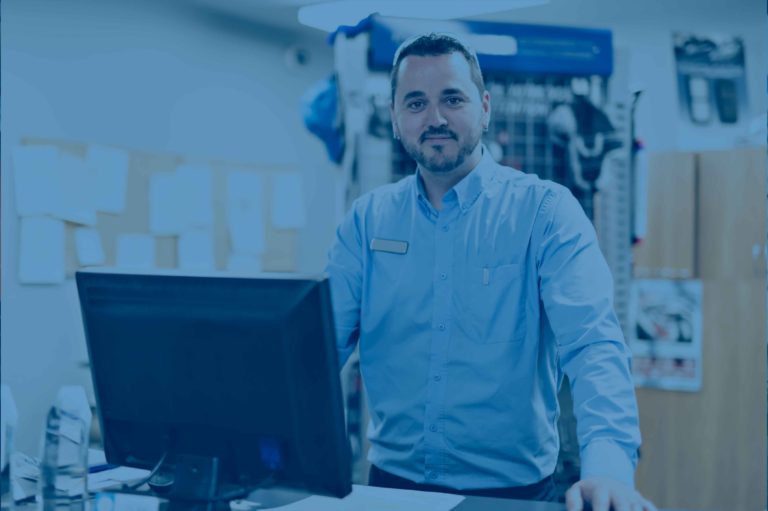 BRANCH-MANAGER-iStock-1074282716-blue