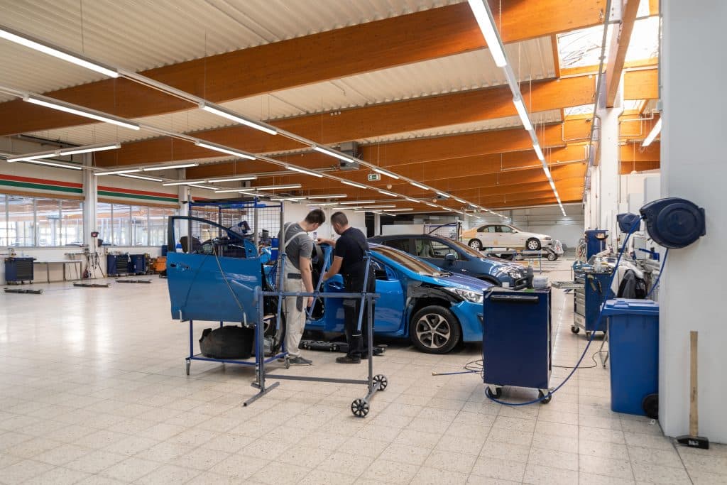 LEDVANCE: Damp Proof Flex IP66