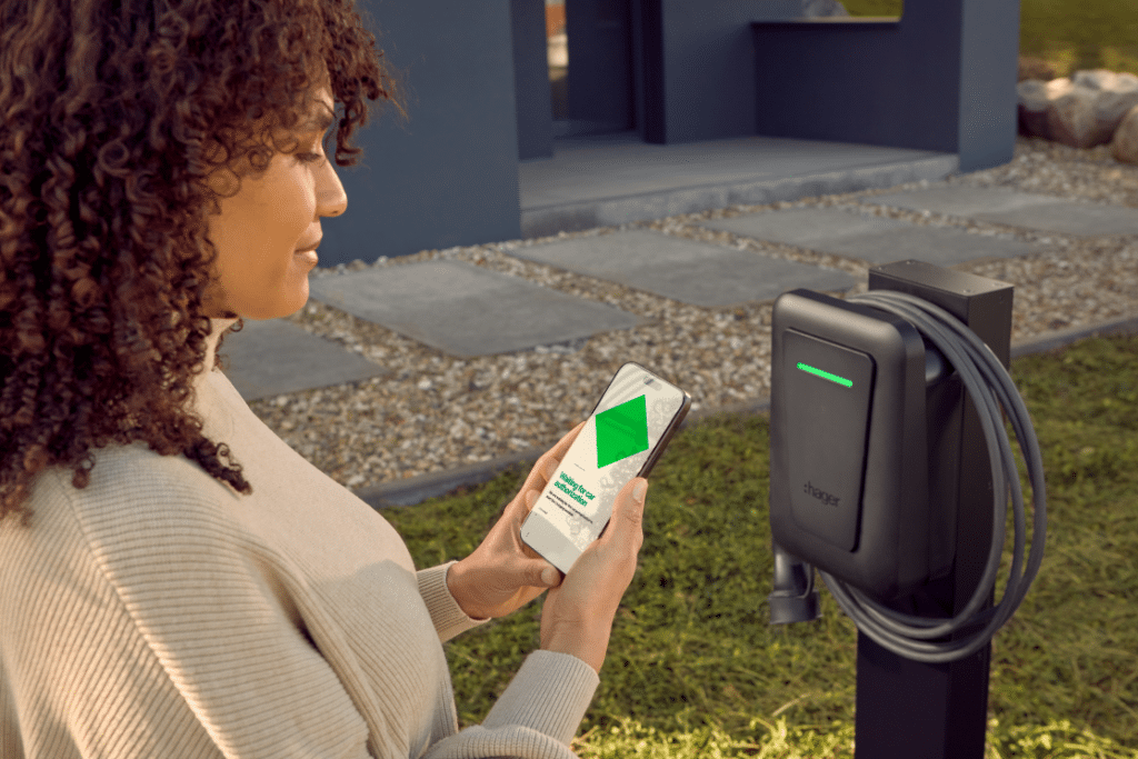 Opleiding Hager laadpalen in combinatie met energiebeheer dankzij Luqas van Qbus – Rexel Lier